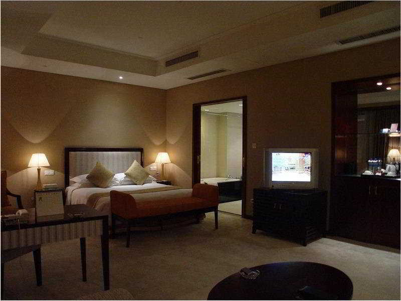 Regal Plaza Hotel, Ханчжоу Экстерьер фото